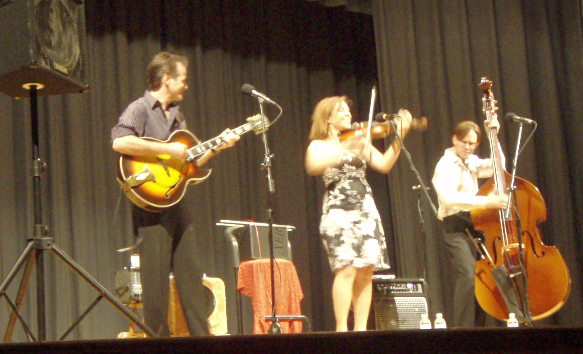 Hot Club of Cowtown at MCC, October 2009